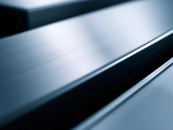 High-quality obudowy aluminiowe being CNC machined with detailed metal textures and clean